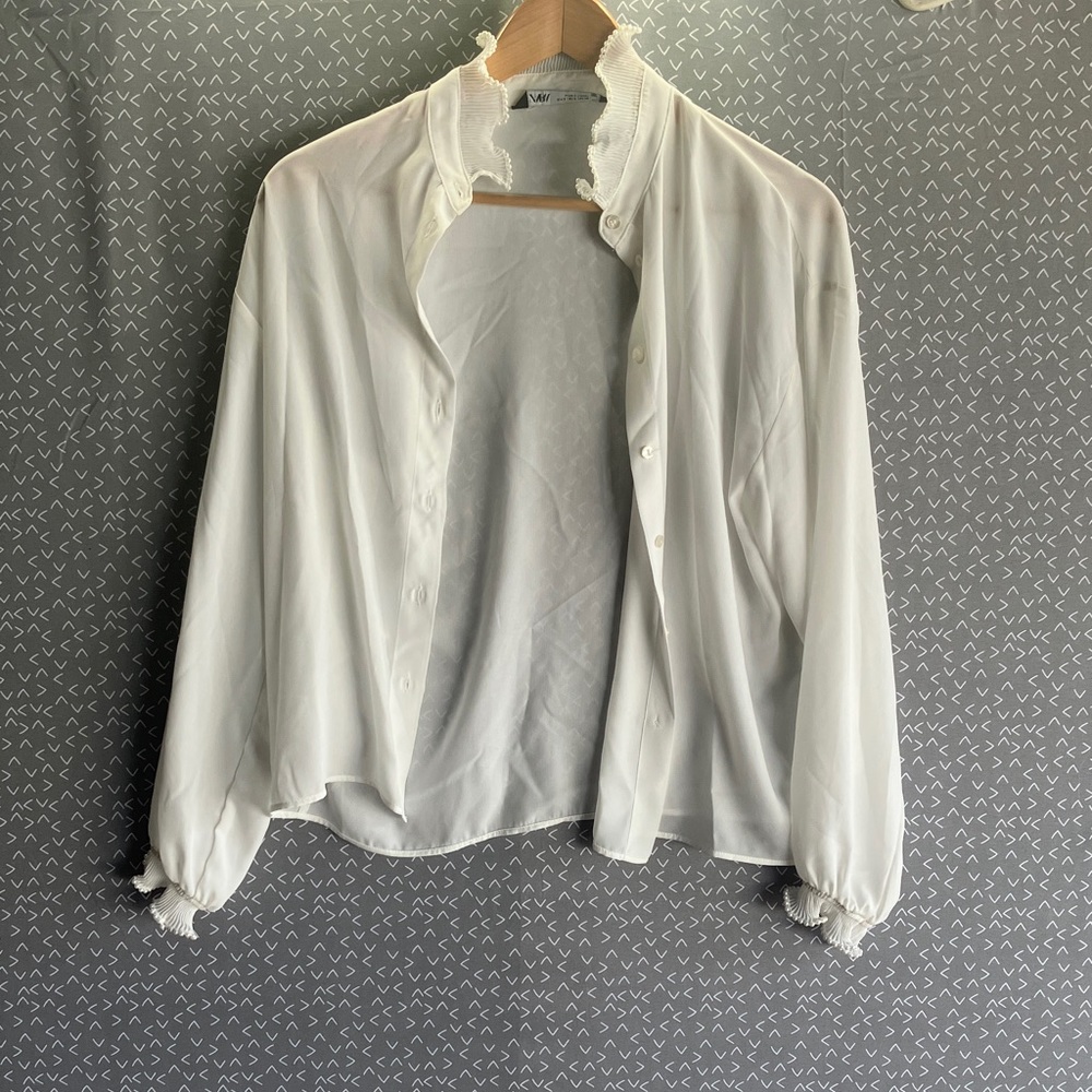 Zara White Button-Up Blouse